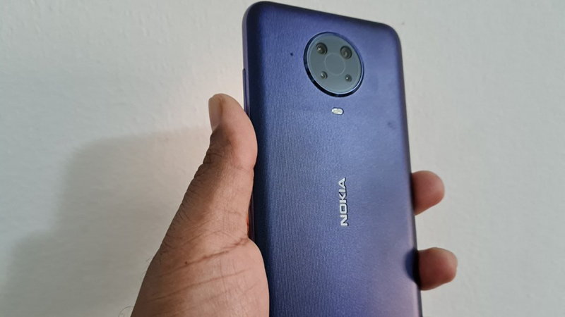 Nokia G20 được hoàn thiện từ chất liệu nhựa, kim loại và kính Nokia G20 được hoàn thiện từ chất liệu nhựa, kim loại và kính