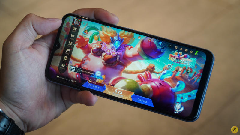 TOP 5 smartphone chiến game mượt mà có giá bán chưa tới 5 triệu đồng, nhanh tay mua một chiếc về giải trí mùa dịch nào