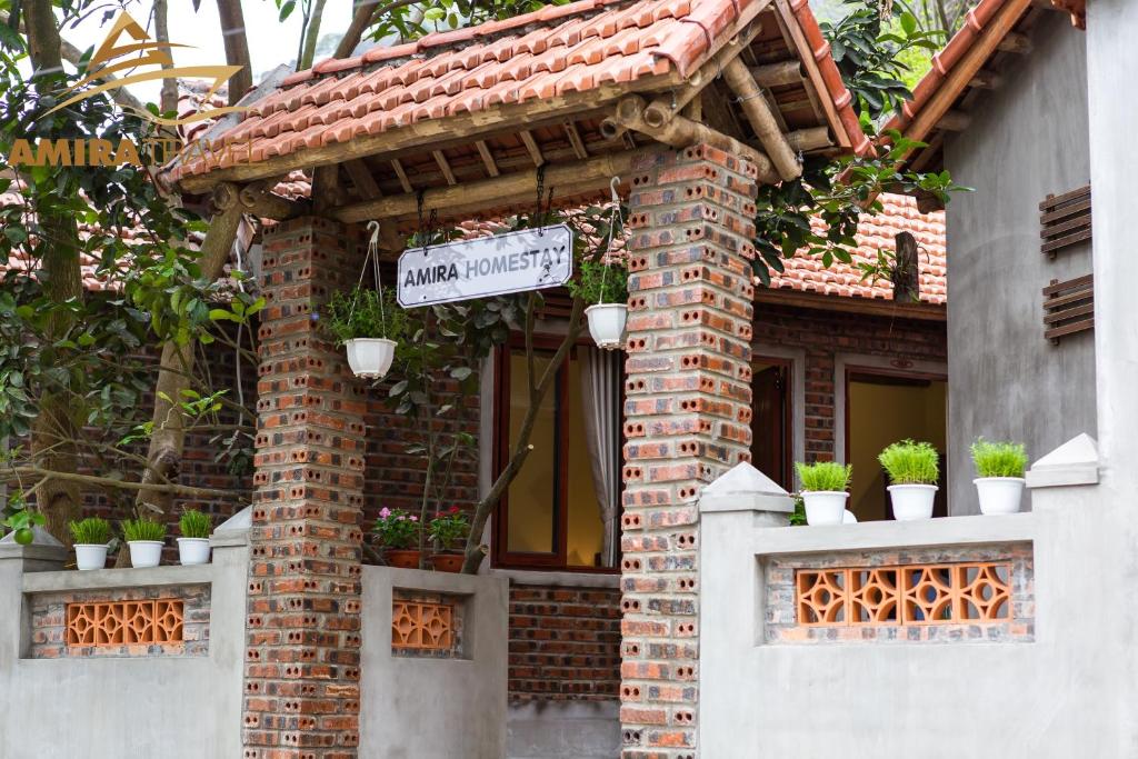 Cổng đi vào của Amira Homestay