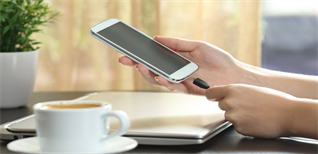 Có nên sạc điện thoại bằng máy tính? Mẹo sạc pin qua máy tính đúng cách