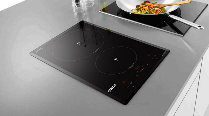 Bếp từ đôi lắp âm Domino Chef's EH - DIH32A được tích hợp chức năng cảnh báo mặt bếp nóng nhằm bảo vệ an toàn cho người dùng 