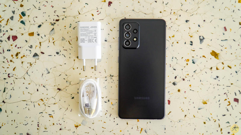 Nếu mang trên dưới 10 triệu đi mua điện thoại thì bạn sẽ lựa chọn Galaxy A52 5G mới hay iPhone XR hàng cũ tại TGDĐ?