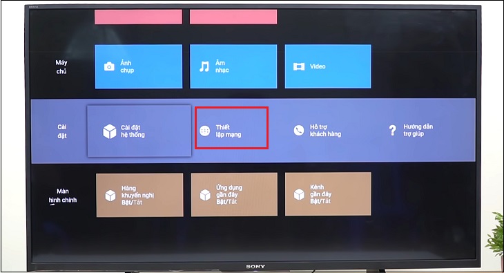 Bạn tiếp tục chọn nút Network Setup (Thiết lập mạng) hoặc Network (Mạng).