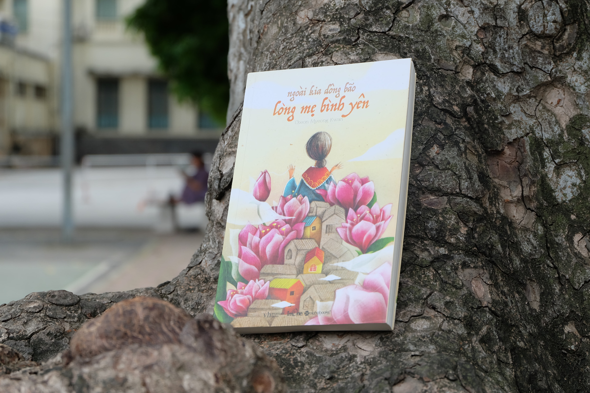 Ngoài Kia Giông Bão, Lòng Mẹ Bình Yên - Cheon Myeong Kwan Ngoài Kia Giông Bão, Lòng Mẹ Bình Yên - Cheon Myeong Kwan