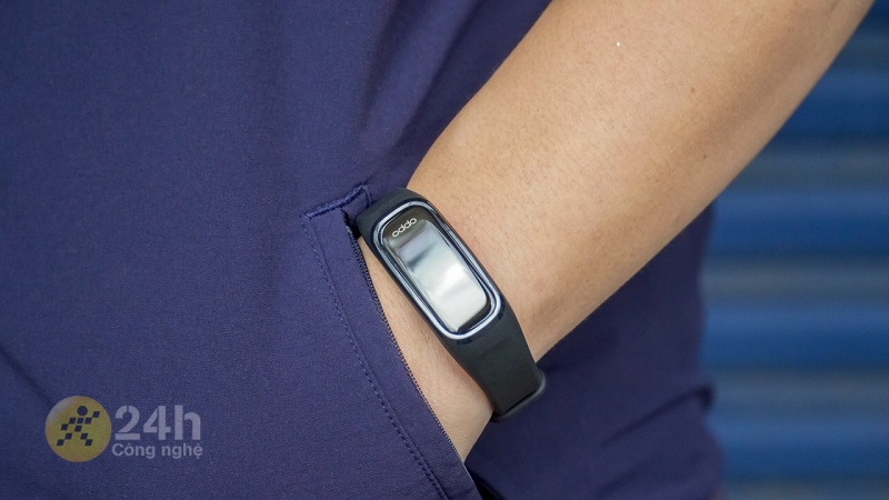 OPPO Band trên tay người dùng