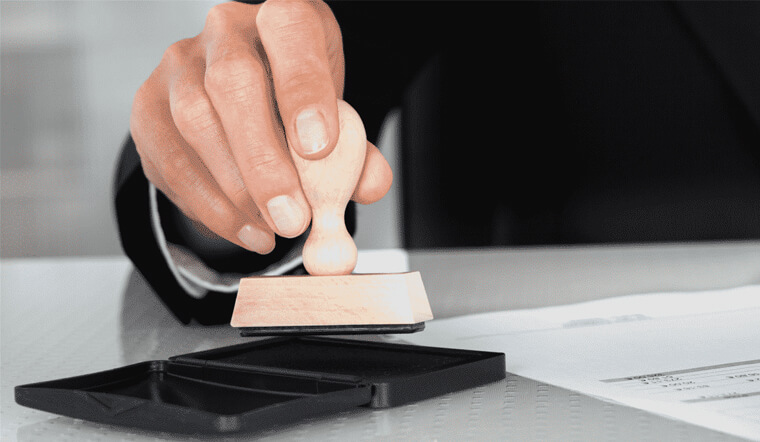 Điều kiện và hướng dẫn thủ tục chuyển nhượng cổ phần