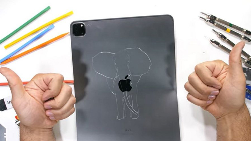 Thử độ bền iPad Pro