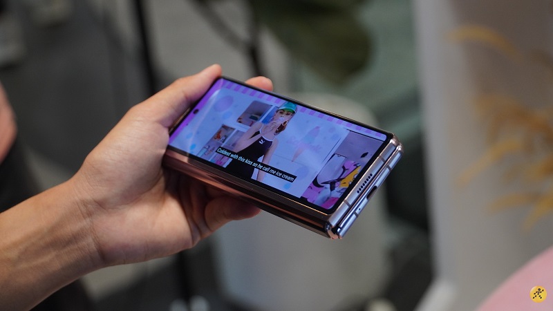 Samsung Galaxy Z Fold 2