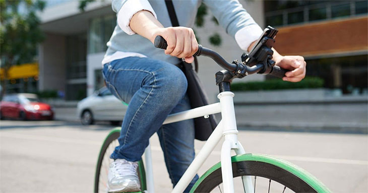 Xe đạp Fixed Gear là gì? Ưu, nhược điểm của xe đạp Fixed Gear > Tuân thủ luật giao thông khi đi xe Fixed Gear