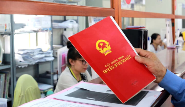 Sổ đỏ đứng tên tối đa bao nhiêu người? Thủ tục 2 người cùng đứng tên sổ đỏ