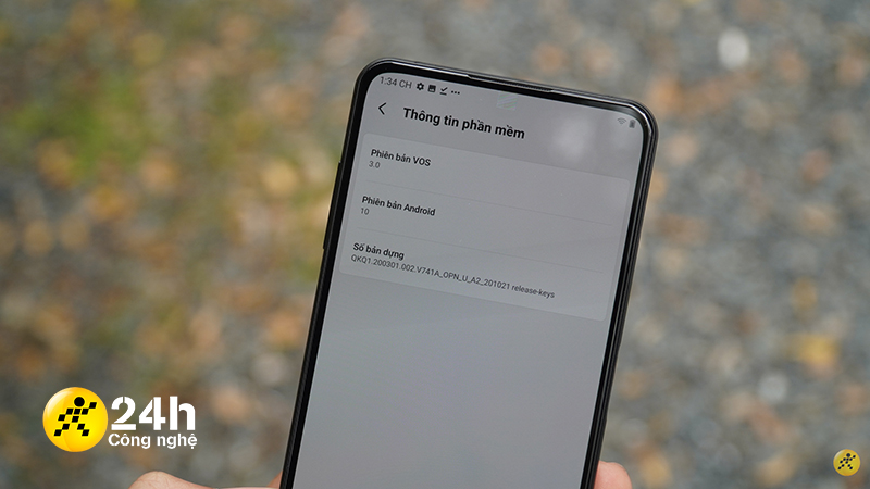 Ở VOS 3.0, Vsmart Aris Pro cho trải nghiệm sử dụng chưa được mượt mà cho lắm. Ở VOS 3.0, Vsmart Aris Pro cho trải nghiệm sử dụng chưa được mượt mà cho lắm.