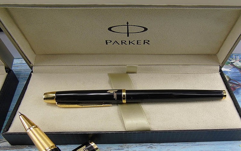 Bút bi Parker có 8 dòng bút khác nhau, với mức giá khác nhau