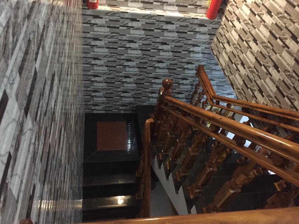 Khu hành lang lên phòng của nhà nghỉ Bình Minh Khu hành lang lên phòng của nhà nghỉ Bình Minh