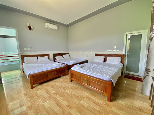 Phòng ở nhà nghỉ Thiên Long được thiết kế hiện đại, không gian rộng rãi, sạch sẽ và thoáng mát Phòng ở nhà nghỉ Thiên Long được thiết kế hiện đại, không gian rộng rãi, sạch sẽ và thoáng mát