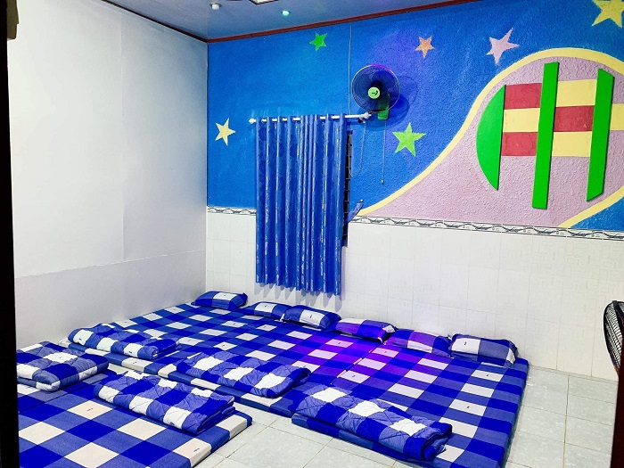 Phòng trang trí một một xanh mướt của Làng Bè Homestay Phòng trang trí một một xanh mướt của Làng Bè Homestay