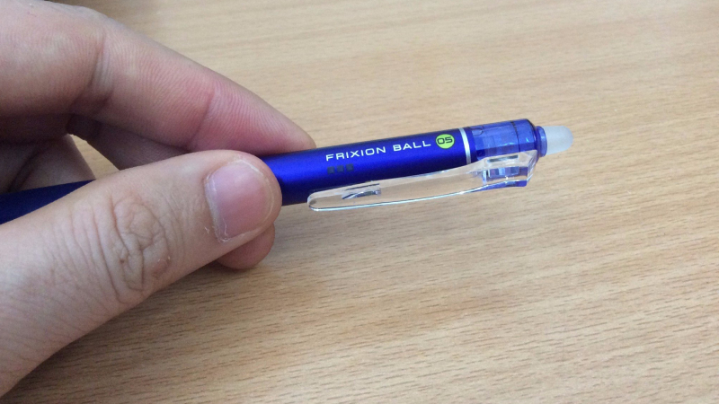 Pilot Frixion Ball Clicker Erasable Gel Pen có khả năng tẩy xóa được