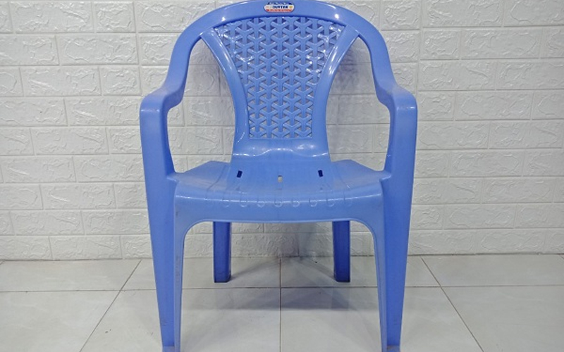 Ghế nhựa đúc chân gỗ GLM15 - Bàn ghế nhập khẩu giá rẻ tại HCM