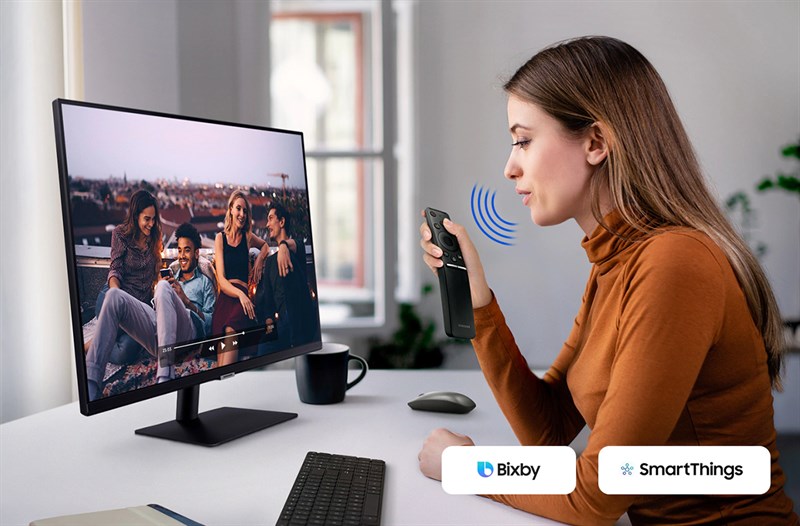 Chúng ta có thể sử dụng trợ lý Bixby (được tích hợp trên remote) để điều khiển màn hình Samsung M5. (Nguồn: Samsung).