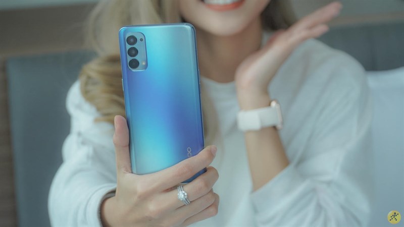 Oppo Reno4 xanh siêu xinh