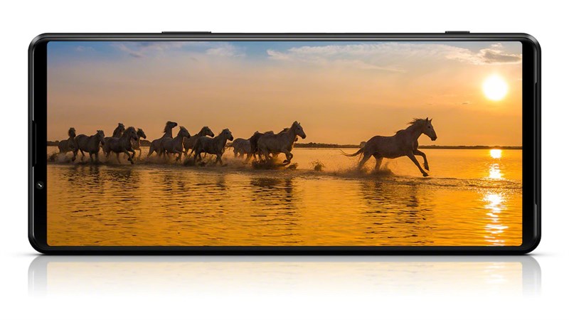 Sony Xperia 1 IV có màn hình lớn và sắc nét Sony Xperia 1 IV có màn hình lớn và sắc nét