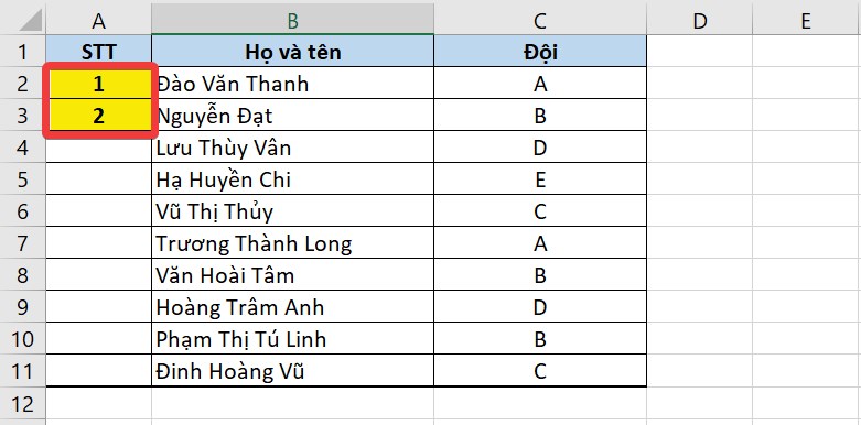 Nhập vào 2 số đầu tiên liên tục vào 2 ô đầu tiên trong mảng