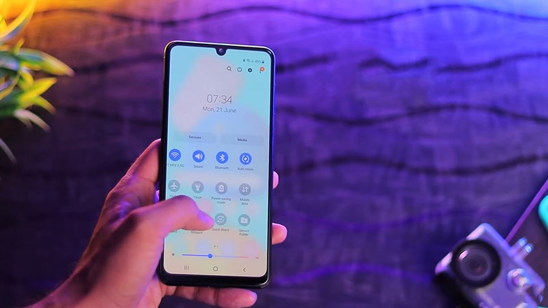 Samsung Galaxy M32 có màn hình Infinity-U để chứa camera selfie Samsung Galaxy M32 có màn hình Infinity-U để chứa camera selfie