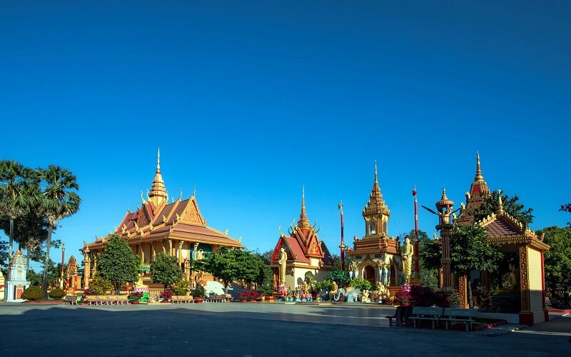 Chùa Xiêm Cán mang lối kiến trúc độc đáo, nhất quán của phật giáo Khmer