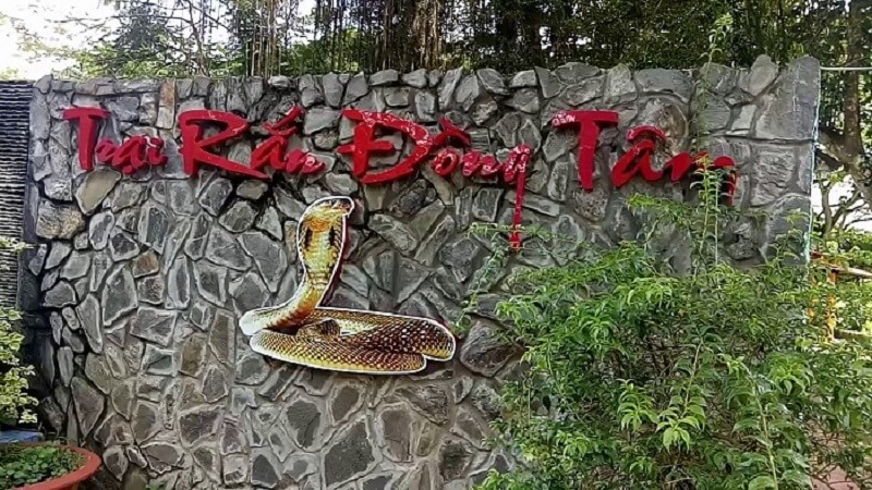 Trại rắn Đồng Tâm được xem trang trại rắn lớn nhất Việt Nam