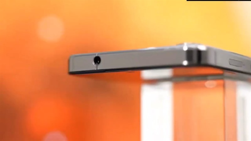 Trên tay iPhone 13 Pro chạy Android Trên tay iPhone 13 Pro chạy Android