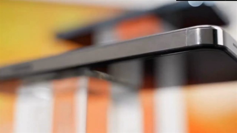 Trên tay iPhone 13 Pro chạy Android Trên tay iPhone 13 Pro chạy Android