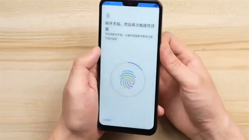 Trên tay iPhone 13 Pro chạy Android Trên tay iPhone 13 Pro chạy Android