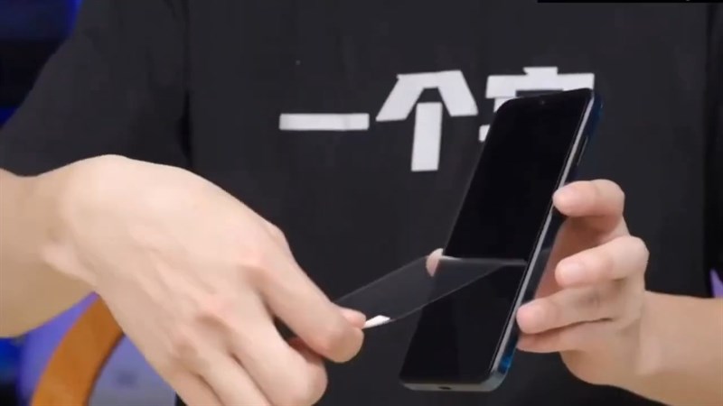 Trên tay iPhone 13 Pro chạy Android Trên tay iPhone 13 Pro chạy Android