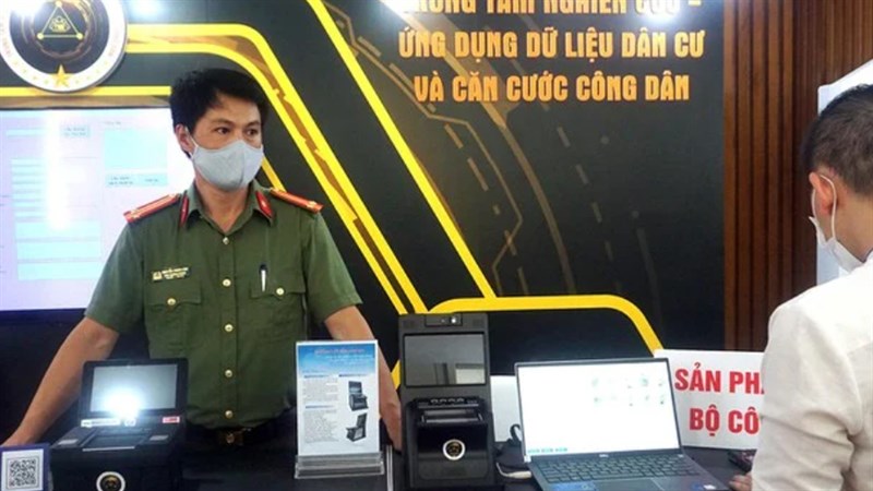 Trung tâm có nhiệm vụ nghiên cứu các sản phẩm, thiết bị và dịch vụ công nghệ ứng dụng dữ liệu dân cư, căn cước công dân