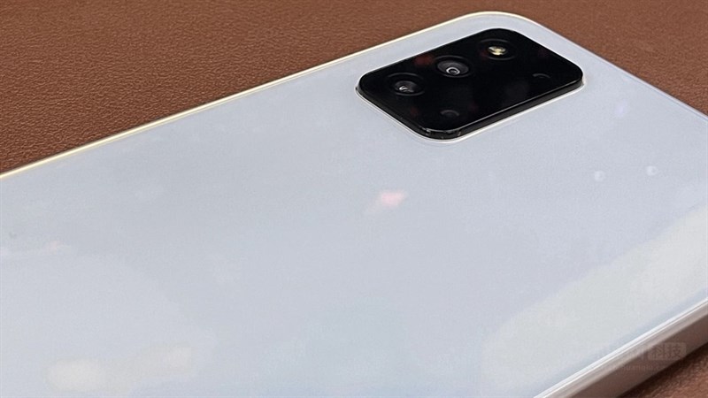 Galaxy F52 5G Galaxy F52 5G