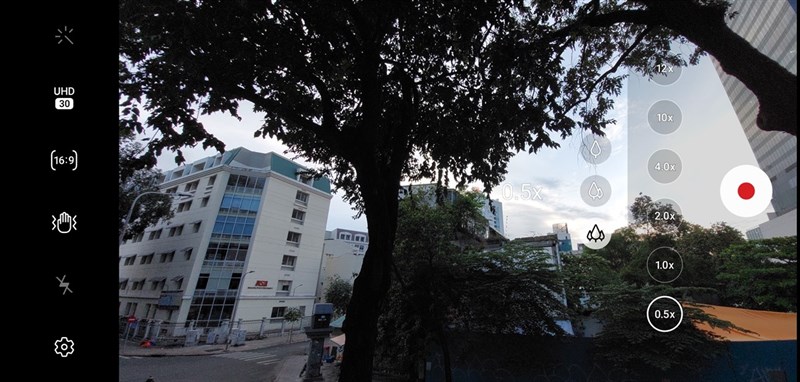  Sử dụng đa dạng các góc camera