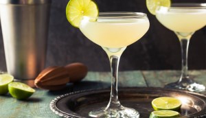 Cách Làm Cocktail Daiquiri chua chua ngọt ngọt, giải nhiệt mùa hè