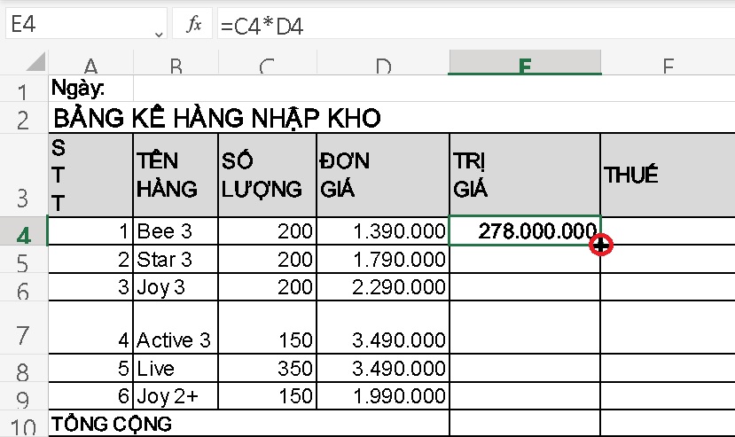 Chọn ô có công thức, di con trỏ chuột đến góc bên phải dưới cùng của ô được chọn sẽ xuất hiện một dấu cộng.