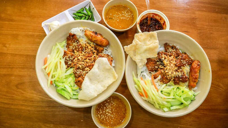 10 địa chỉ ăn các món ăn đặc sản Đà Nẵng tại TPHCM