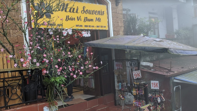 Mai coffee & souvenir Sapa