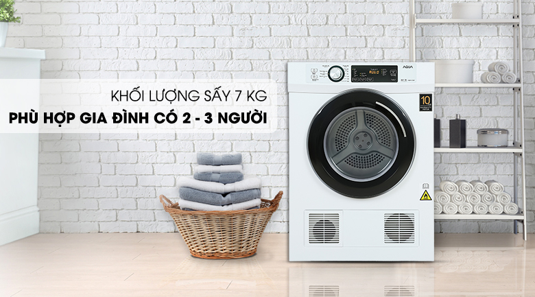 Máy sấy quần áo Aqua thiết kế sang trọng và nhỏ gọn, đáp ứng khối lượng giặt của gia đình.