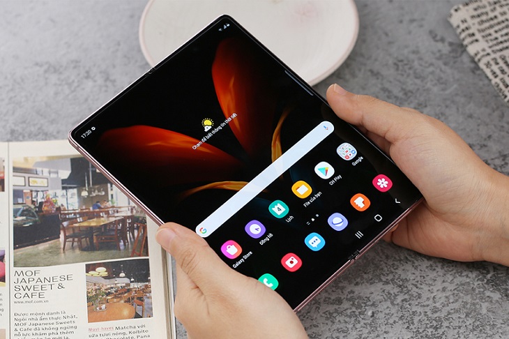 Các dòng điện thoại thông minh của Samsung trên thị trường Việt Nam > Điện thoại Samsung Galaxy Z Fold2 5G