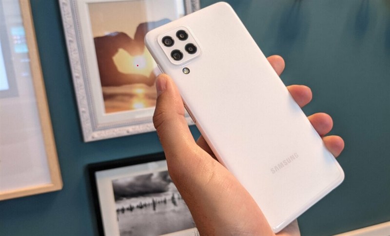 Samsung khẳng định vị thế khi mang OIS, 5G xuống tầm trung, giá rẻ