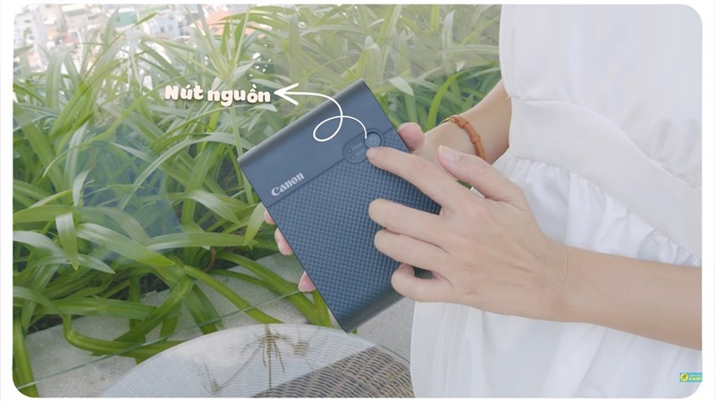 Nút nguồn và đèn báo trên máy in Canon QX10