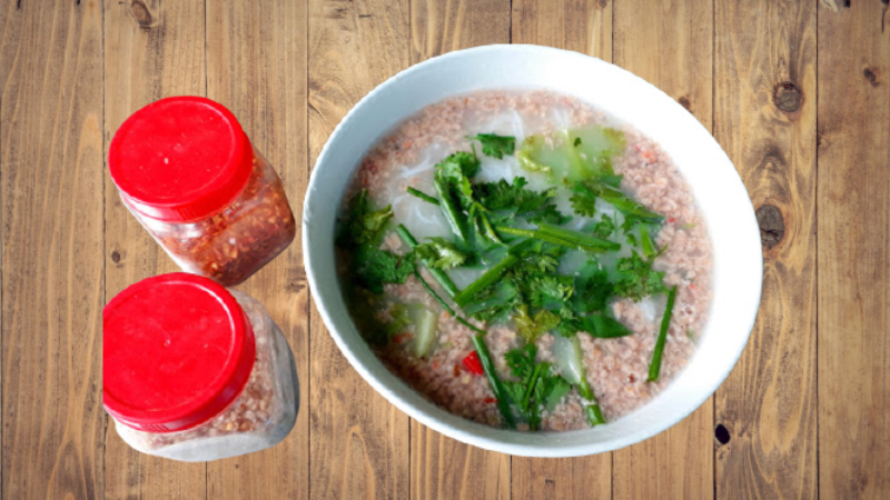 Bún tôm Châu Trúc là món ăn sáng dân dã quen thuộc của người dân Quy Nhơn