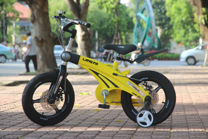 Xe đạp trẻ em hãng nào tốt? 10 hãng xe đạp trẻ em nổi tiếng > Xe đạp trẻ em LANQ