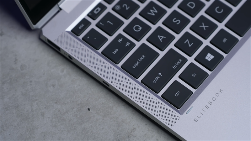 Hệ thống loa của HP EliteBook X360 1040 G8 được tinh chỉnh bởi B&O. (Nguồn: Engadget).