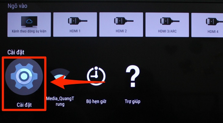 Hướng dẫn cách kết nối tivi Sony BRAVIA với mạng có dây và không dây > Chọn Settings (Cài đặt) trên tivi Sony