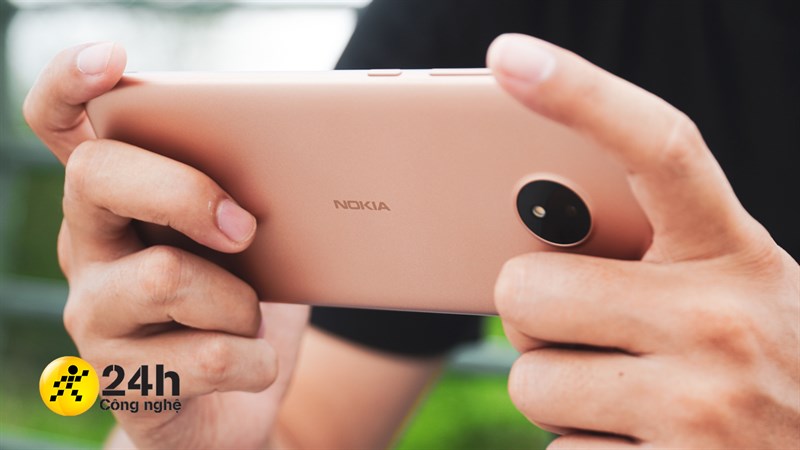 Màn hình của chiếc smartphone này hoàn toàn có thể đáp ứng những nhu cầu giải trí cơ bản. Màn hình của chiếc smartphone này hoàn toàn có thể đáp ứng những nhu cầu giải trí cơ bản.