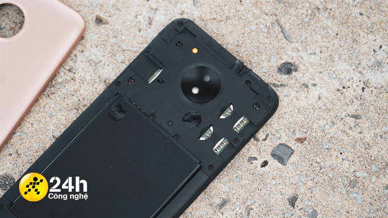 Pin của Nokia C20 hoàn toàn có thể đáp ứng tốt nhu cầu sử dụng trong cả 1 ngày dài. Pin của Nokia C20 hoàn toàn có thể đáp ứng tốt nhu cầu sử dụng trong cả 1 ngày dài.