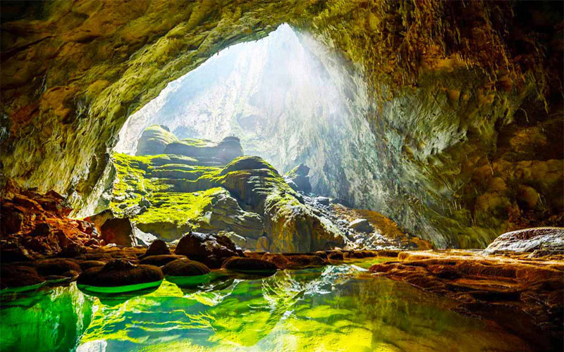 The best time to visit Phong Nha Ke Bang cave is in the dry season